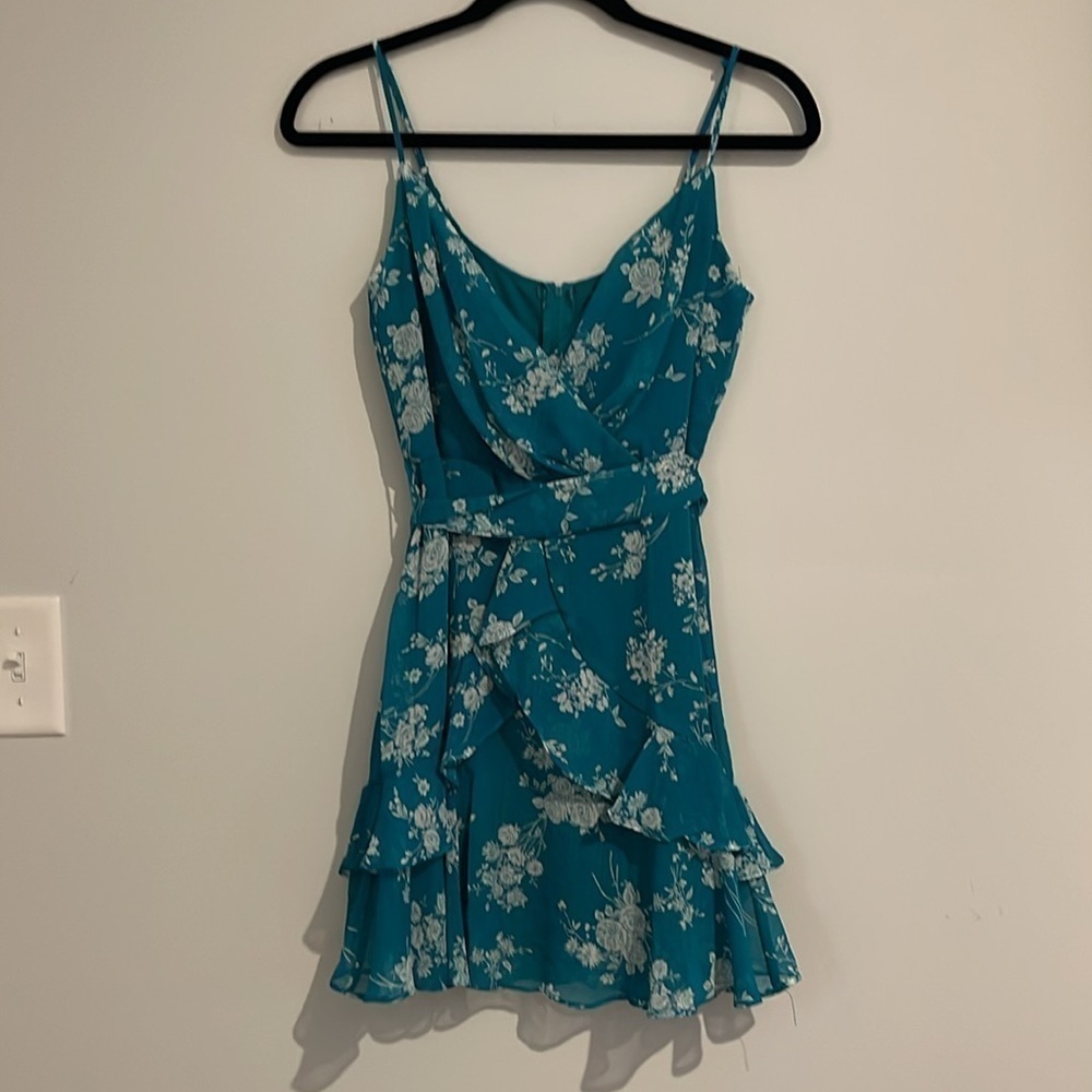 B.Smart Floral Print Above Knee Fit & Flare Dress 💕 - Picture 3 of 4